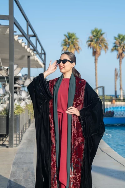 Bisht abaya with black silk velvet material and red wooded velvet material IB271 Red